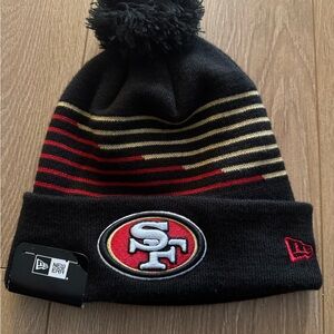 New Era SF 49ers Knit Pom Beanie - Black, Red, Gold